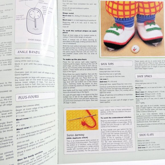 Jean Greenhowe's Golfing Clown Pattern Booklet Double Knit DIY Vintage 1994 UK - Picture 3 of 4